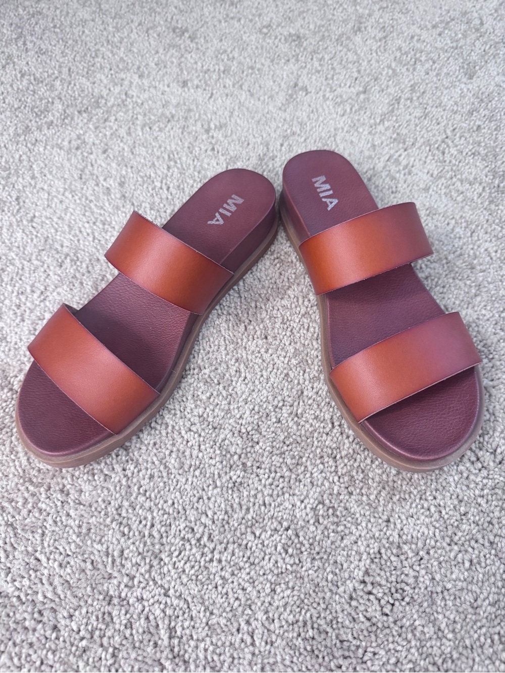Mia Leather Sandals Women’s 8.5